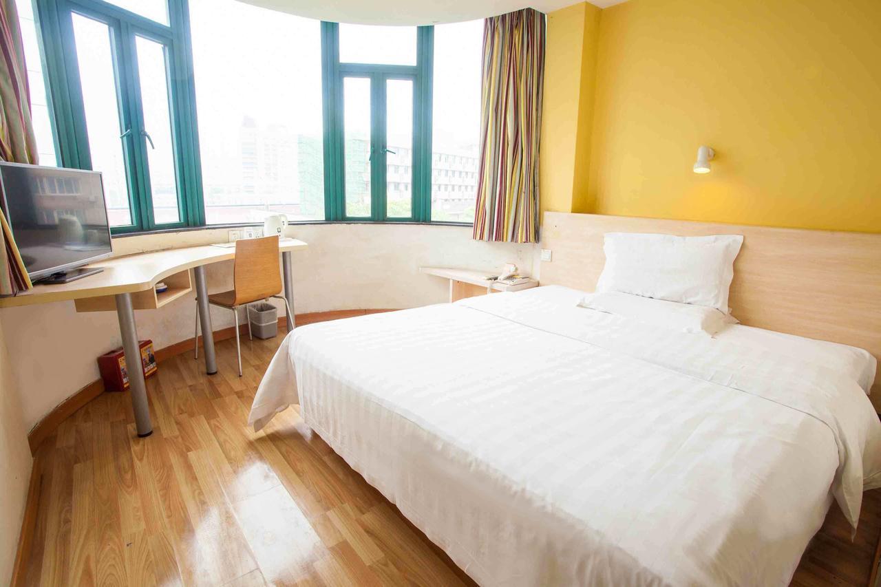 7Days Inn Yunfu Luoding Central Chambre photo