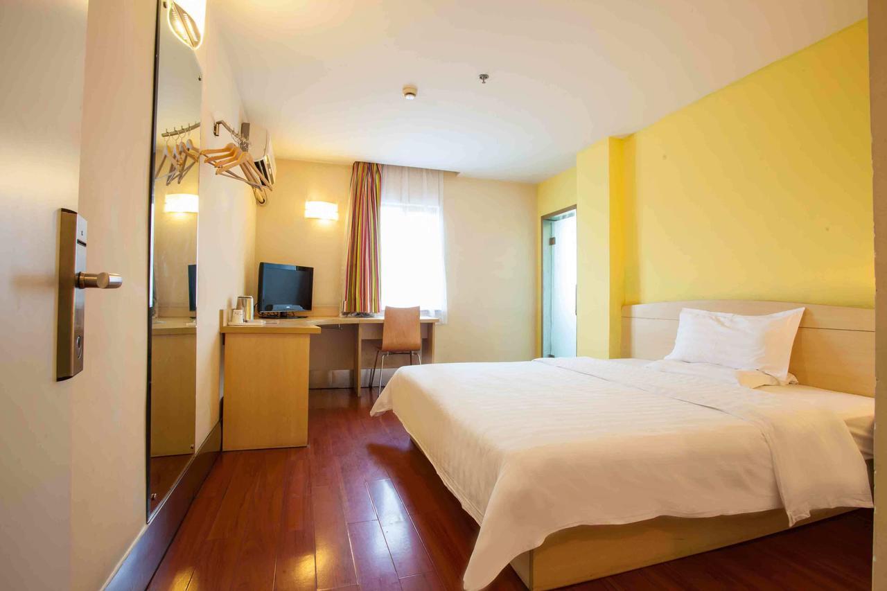 7Days Inn Yunfu Luoding Central Chambre photo